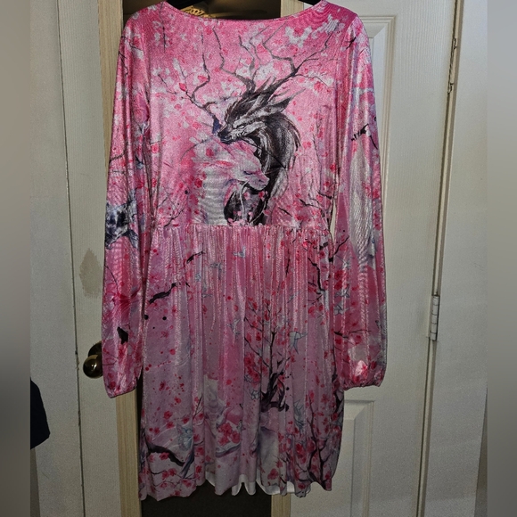 BM Sakura Blossoms Ying Yang Velvet Bishop Longline - Picture 3 of 4